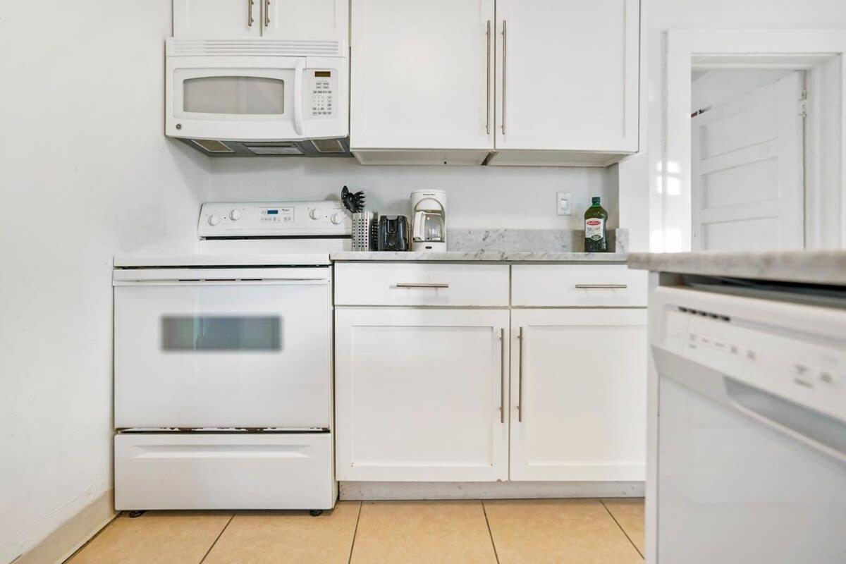 Beach Cottage! 100 Steps To The Sand, Pets Ok, Private Deck! St. Augustine Luaran gambar